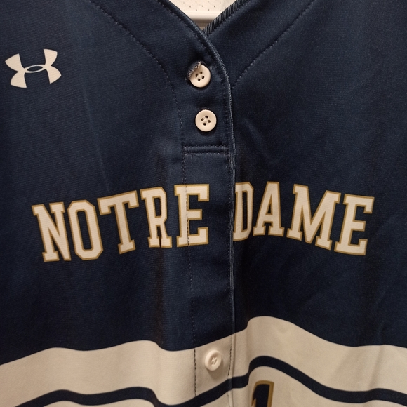 Under armour women's Short sleeve bottom down shirt. Size medium - Picture 5 of 11